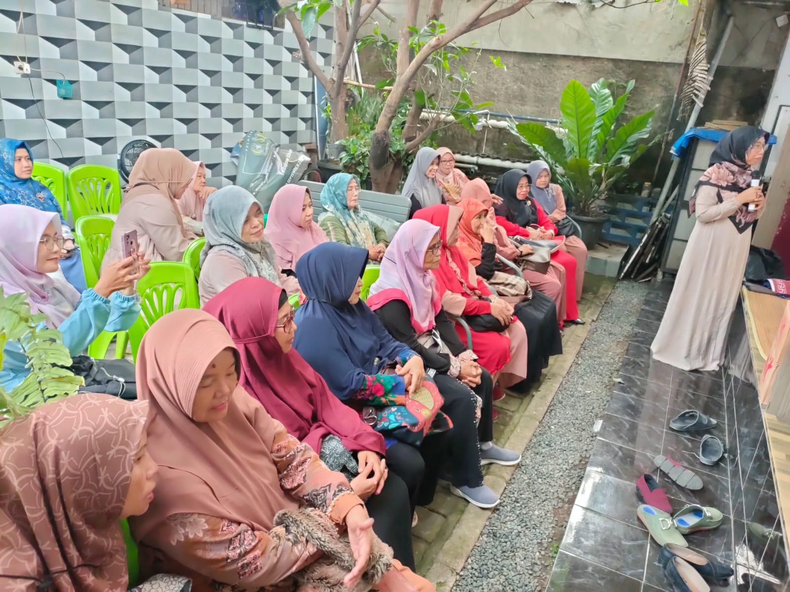 pancoran-mas-rw-06-depok-buka-puasa-bersama-ibu-walikota-depok-10