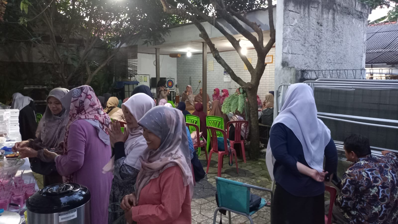 pancoran-mas-rw-06-depok-buka-puasa-bersama-ibu-walikota-depok-11