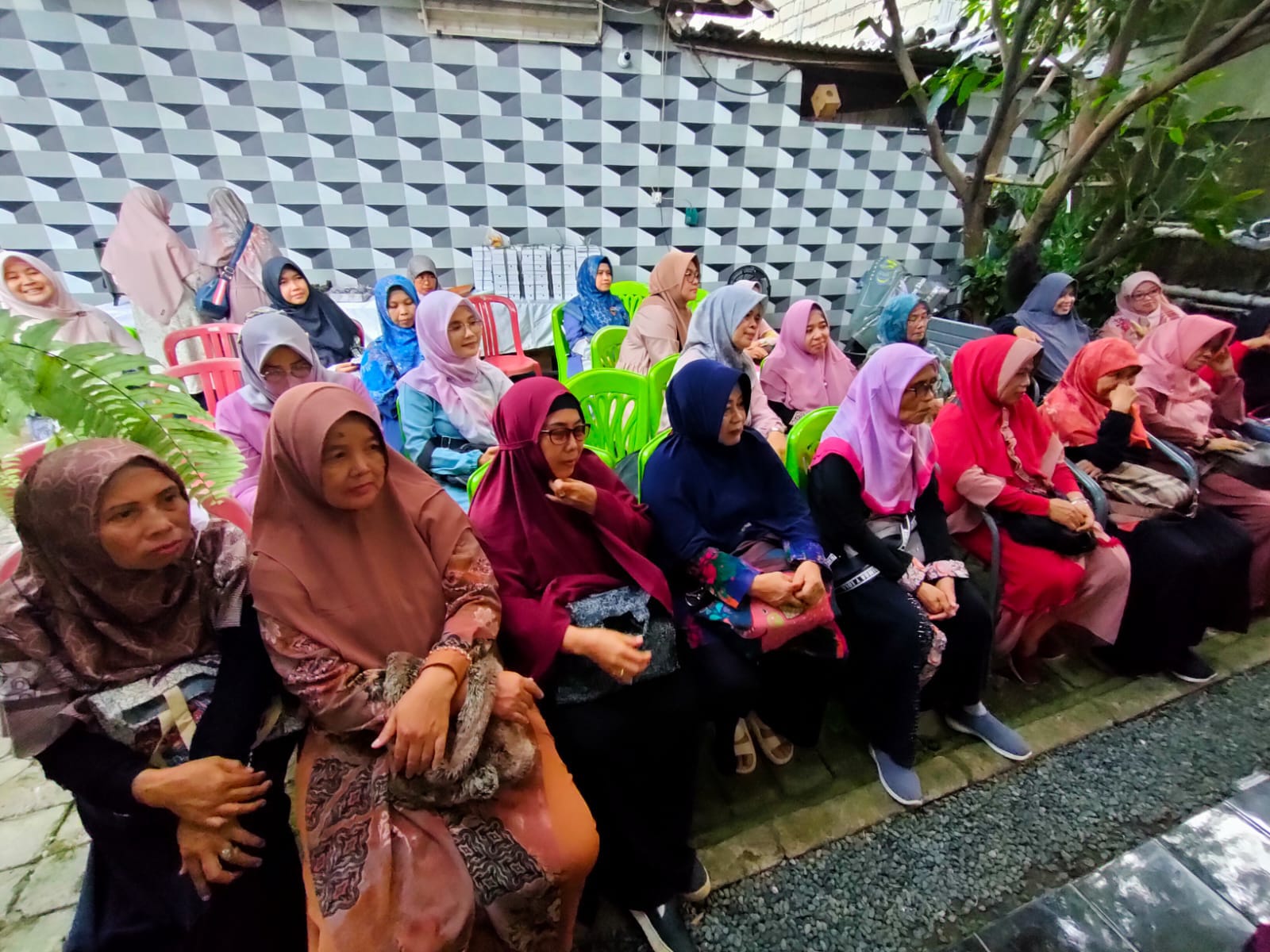 pancoran-mas-rw-06-depok-buka-puasa-bersama-ibu-walikota-depok-17