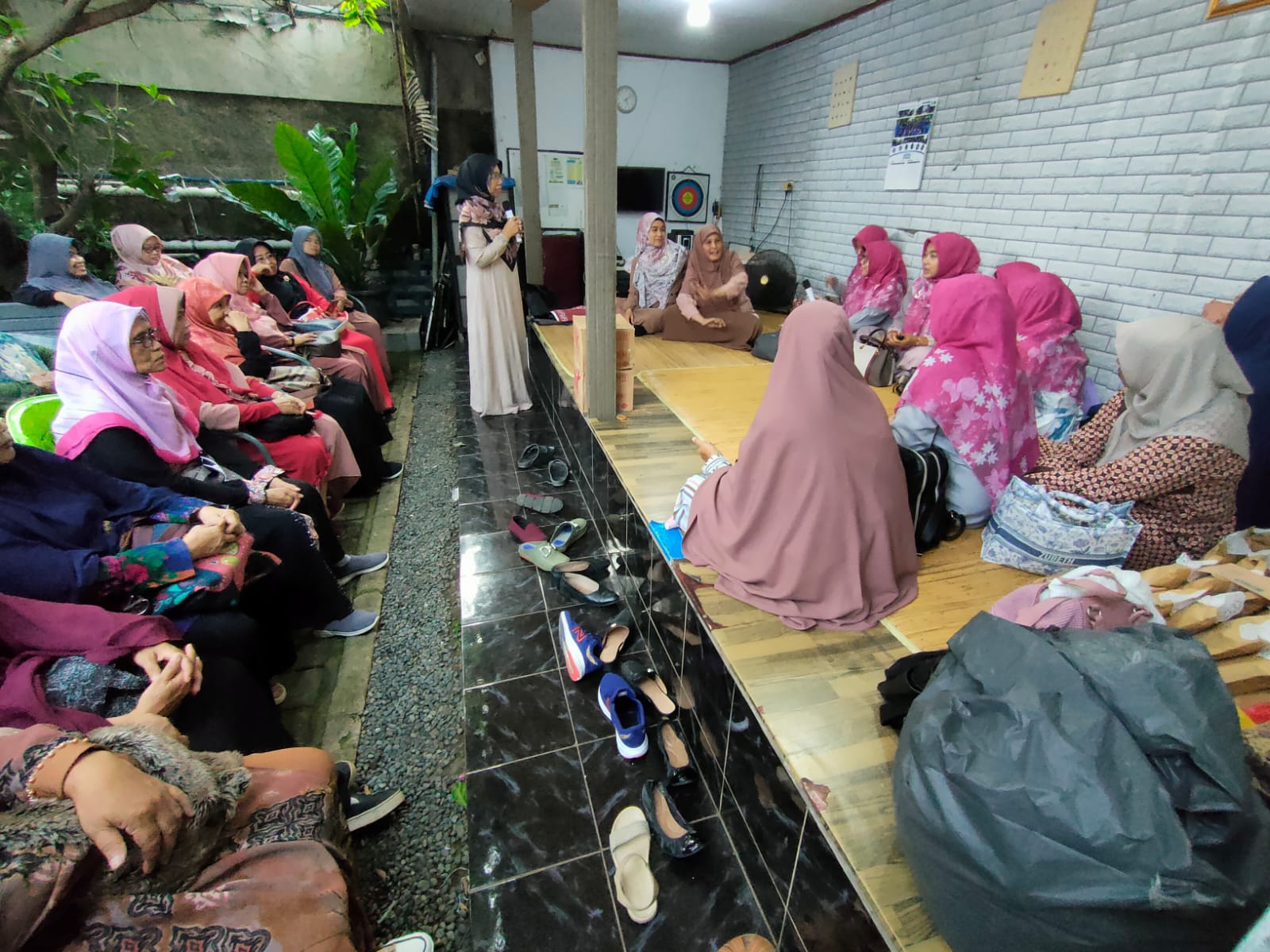 pancoran-mas-rw-06-depok-buka-puasa-bersama-ibu-walikota-depok-3