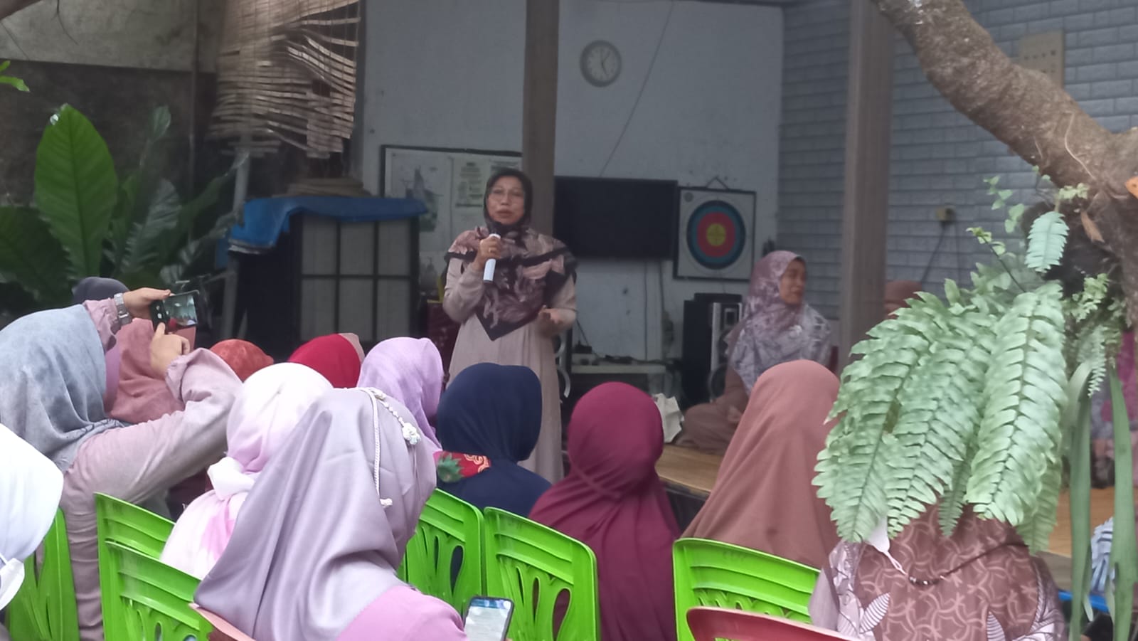 pancoran-mas-rw-06-depok-buka-puasa-bersama-ibu-walikota-depok-14